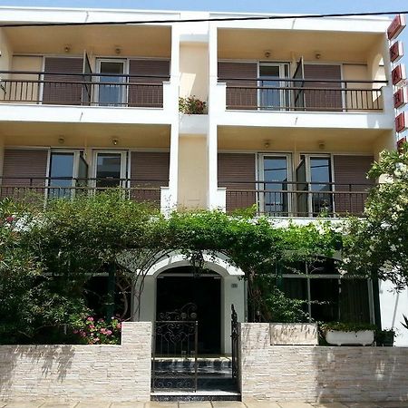 Karis Hotel คอสทาวน์ ภายนอก รูปภาพ