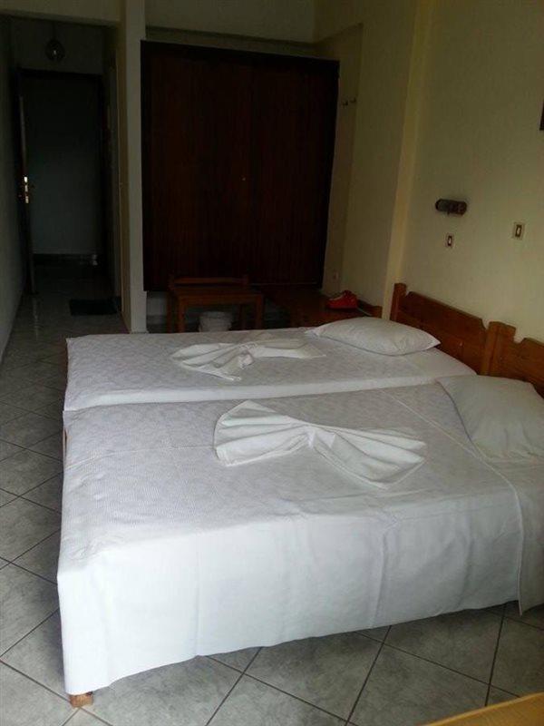 Karis Hotel คอสทาวน์ ภายนอก รูปภาพ