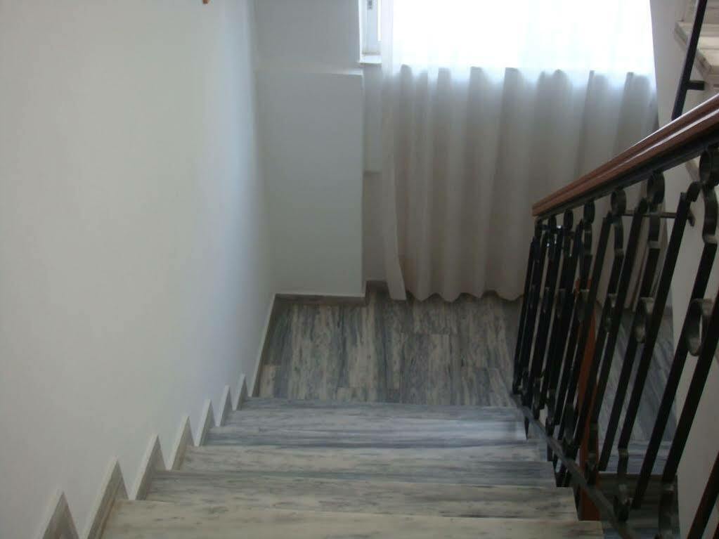 Karis Hotel คอสทาวน์ ภายนอก รูปภาพ
